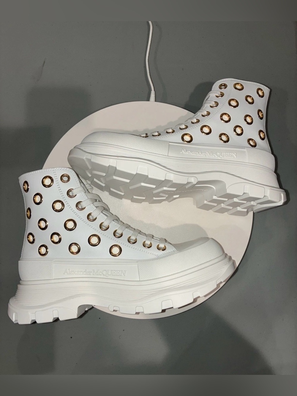 NEW Alexander McQueen Thread Slick Eyelet Boots in White For Women's Size 7 C